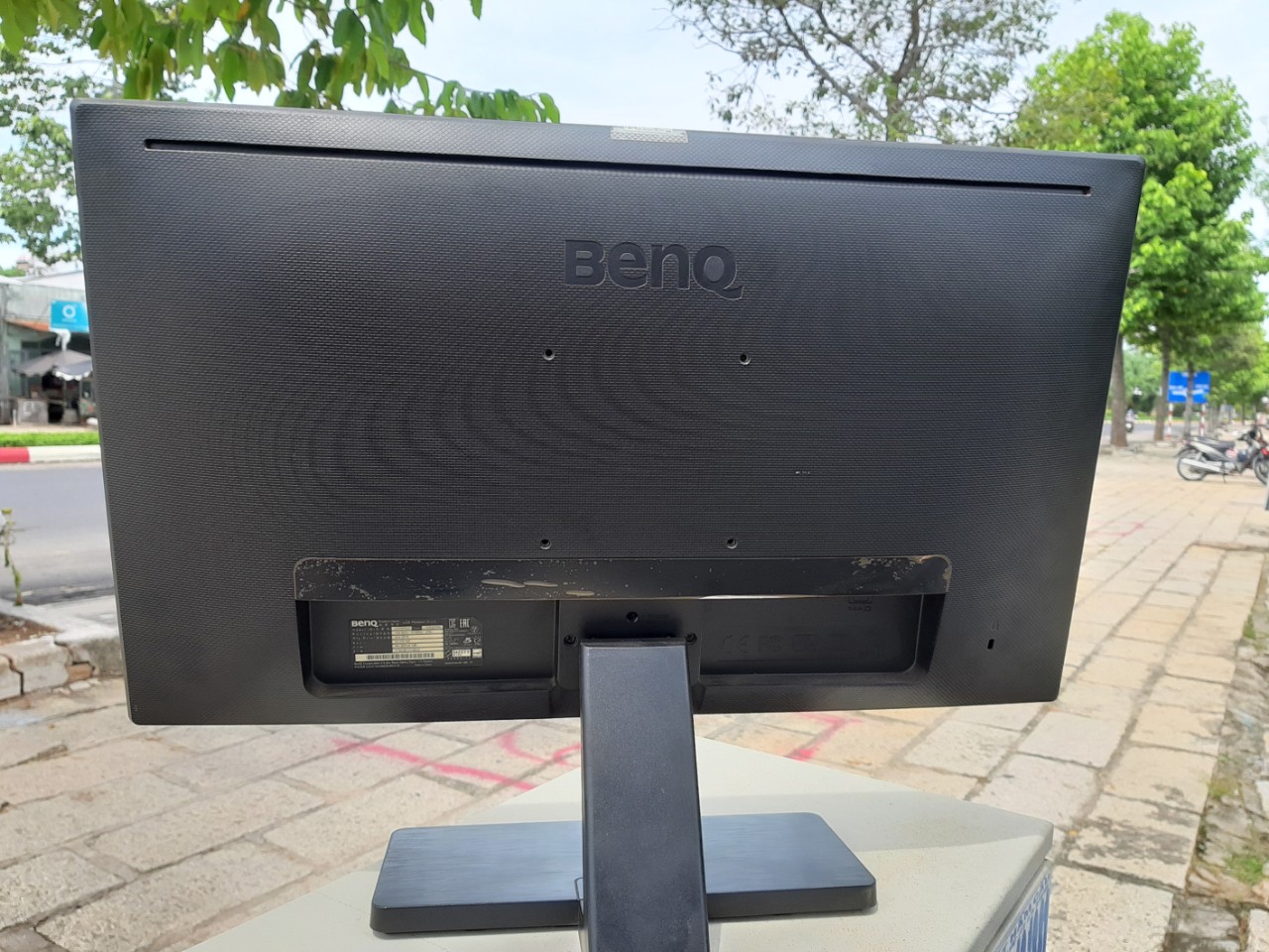 BenQ241.jpg