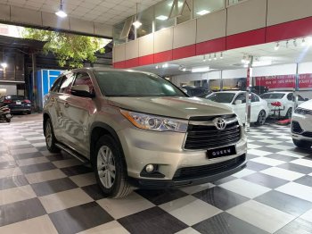 Toyota_Highlander_LE_2014 (2).jpg