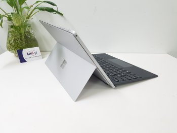 Surface Pro 5-3.jpg