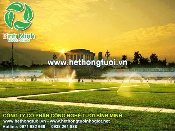 tuoi canh quan san golf.jpg