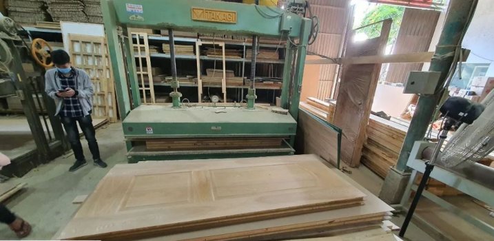 Sản xuát MDF Melamine.JPG