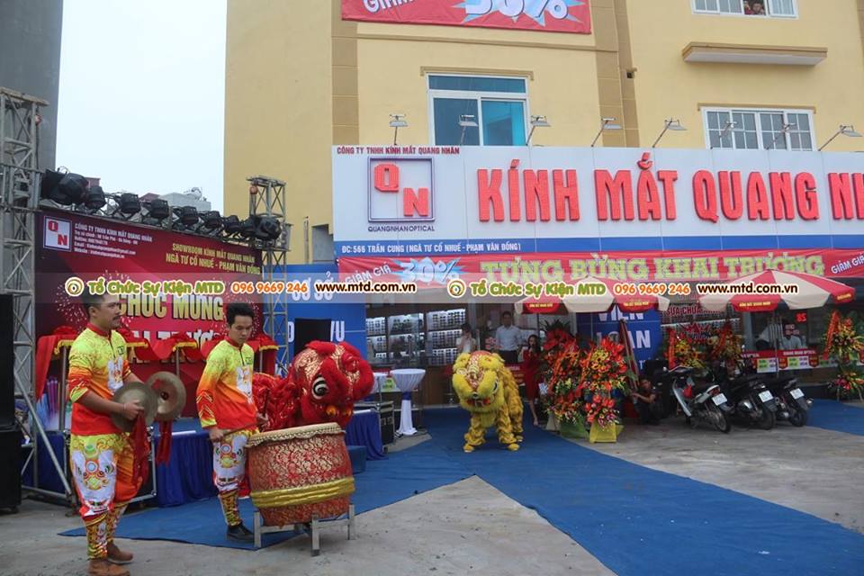 khai-truong-kinh-mat-quang-nhan-2.jpg