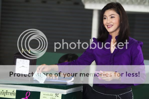 YingluckShinawatraThaiGoPollsl7AJ9m.jpg