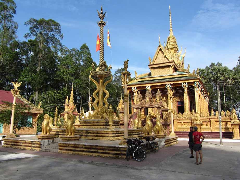 chua-khmer-phu-ly-du-lich-vinh-long.jpg