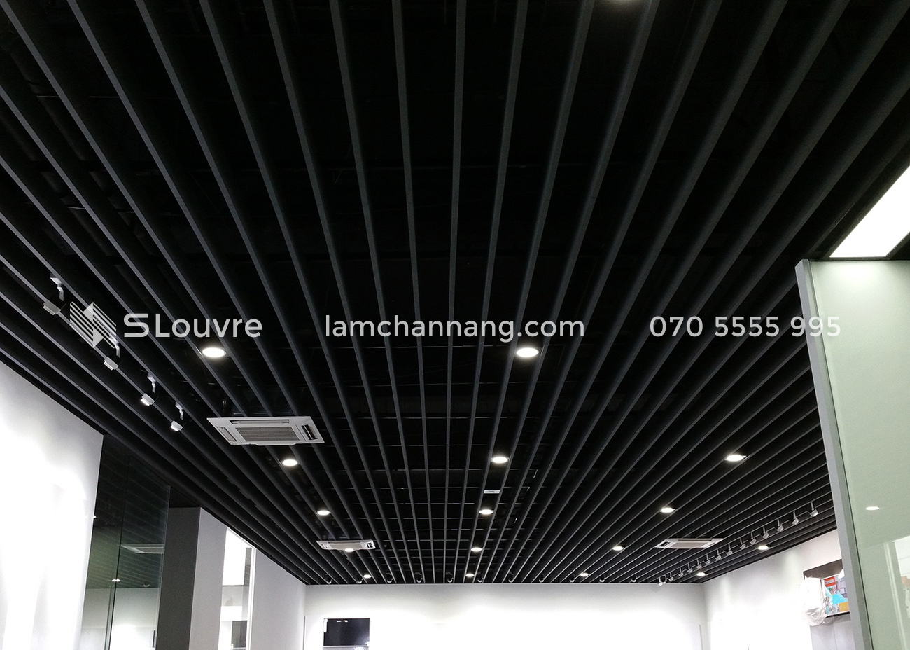 tran-lam-nhom-aluminium-louvre-ceiling-6.jpg