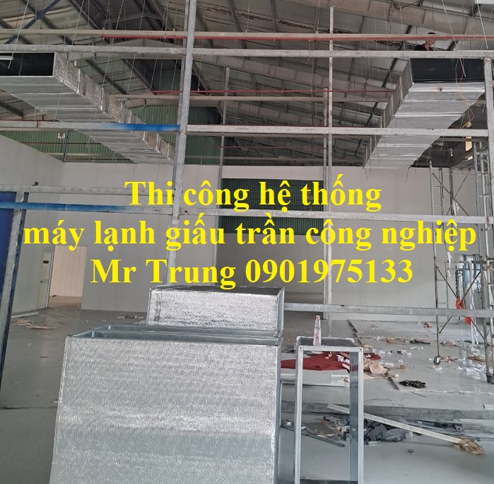 Thi-cong-may-lanh-giau-tran.jpg