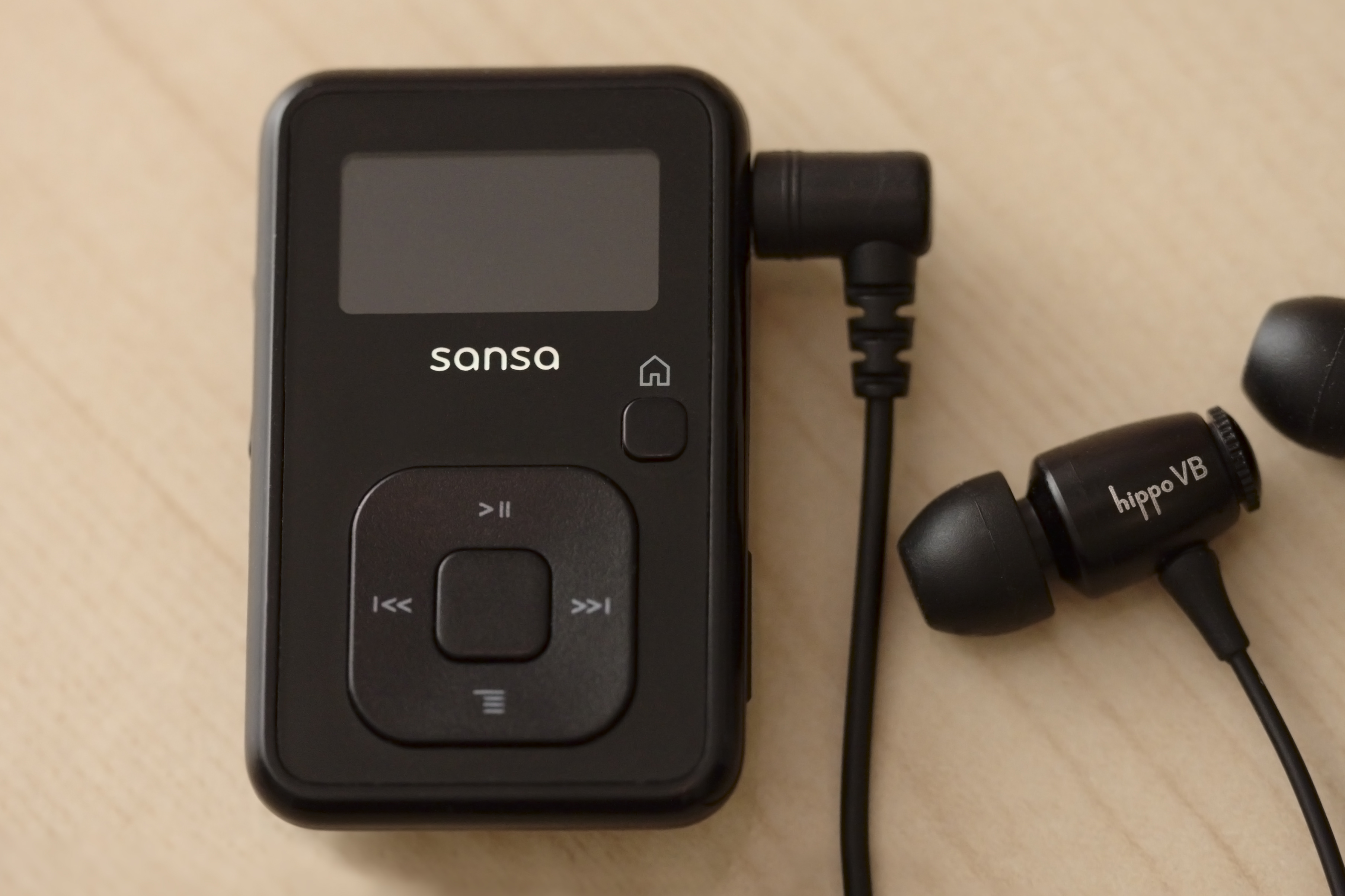 Sansa_clip_plus_8gb_black.jpg