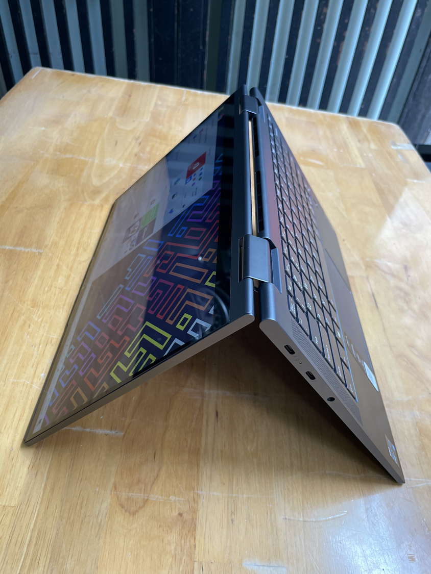 Lenovo-Yoga-7i-core-i7-8.png