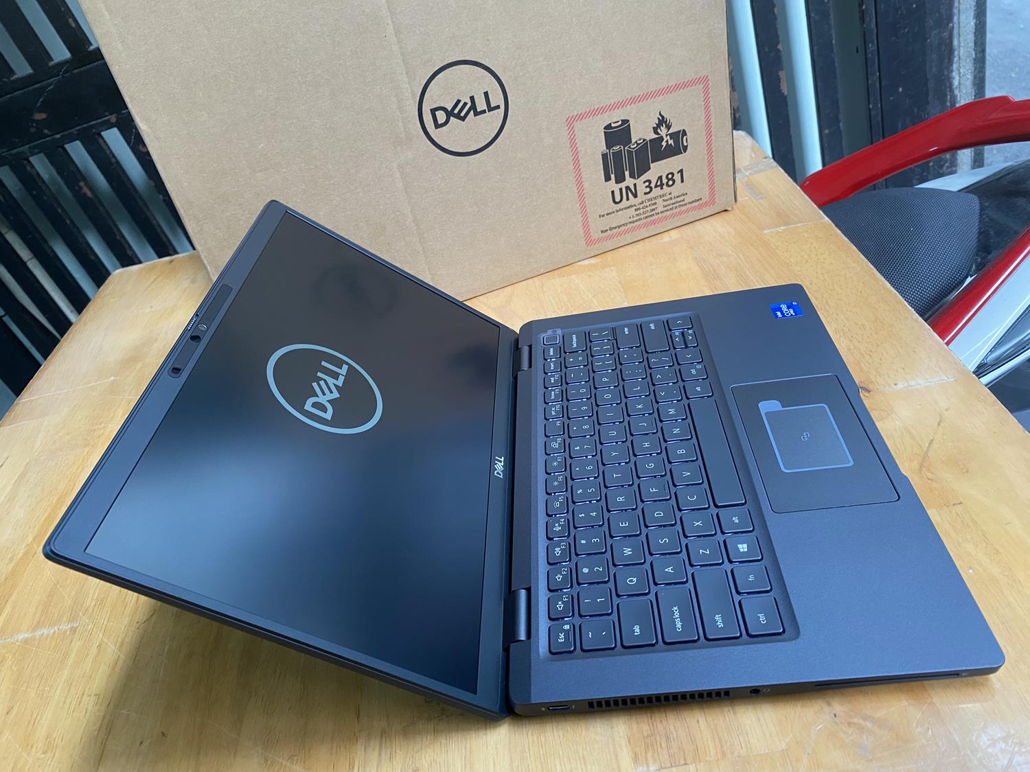 Dell-Latitude-7320-Core-i7-3.jpg