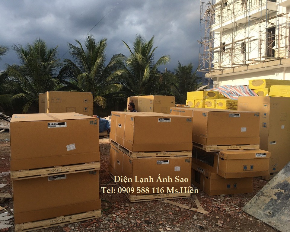 cung-cap-may-lanh-giau-tran-daikin-packaged.jpg