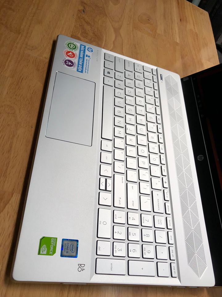 HP-15-i5-8250u-9.jpg