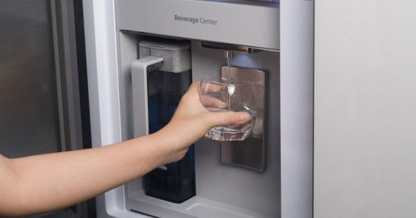 Ưu điểm của tủ lạnh lấy nước bên ngoài thông minh Tiện lợi và tiết kiệm thời gian