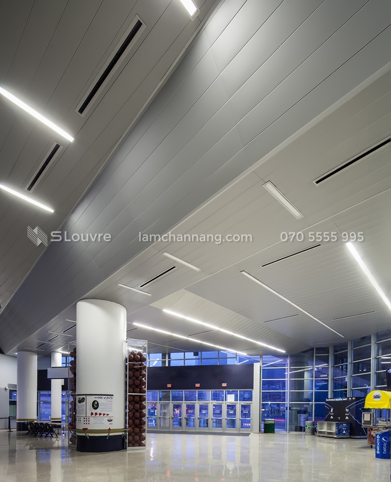 tran-nhom-c-shaped-aluminium-ceiling-12.jpg