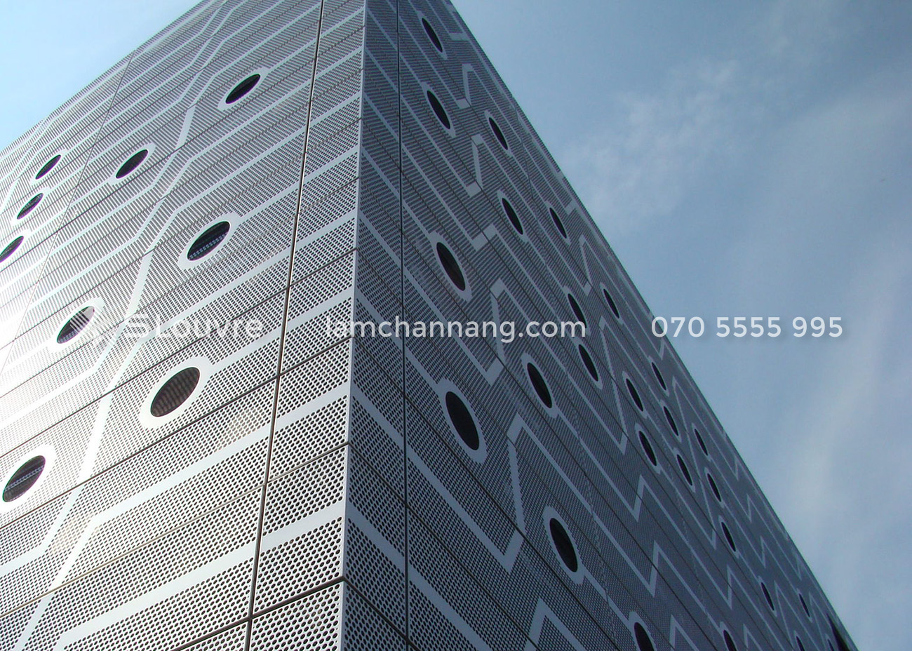tam-nhom-duc-lo-Perforated-aluminium-panel-1.jpg